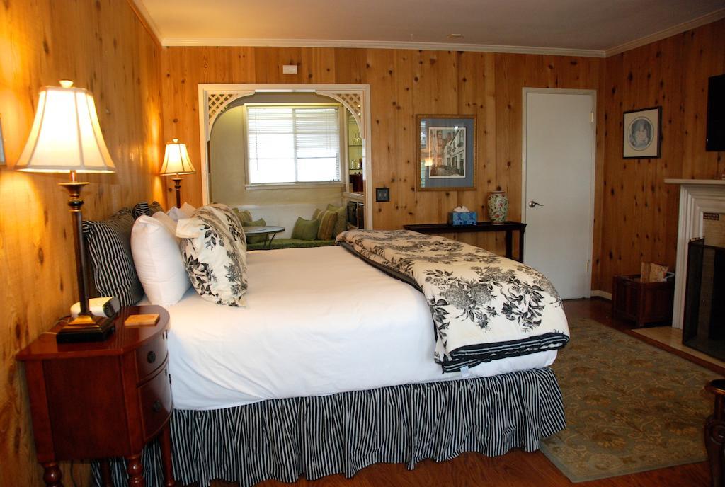 Carmel Garden Inn Quarto foto